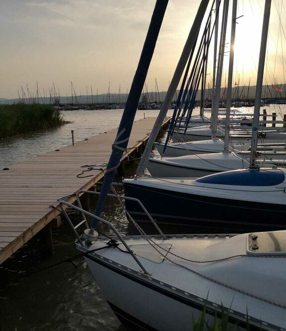 Segelboote Liegeplatz Neusiedler See