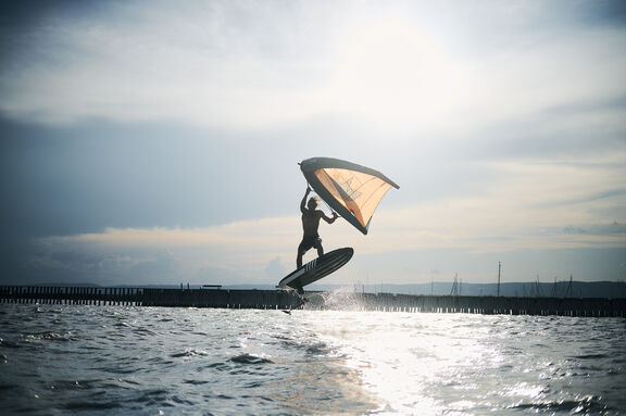 Kitesurfer am Neusiedler See