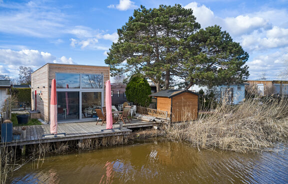 Außenansicht Musterhaus am See